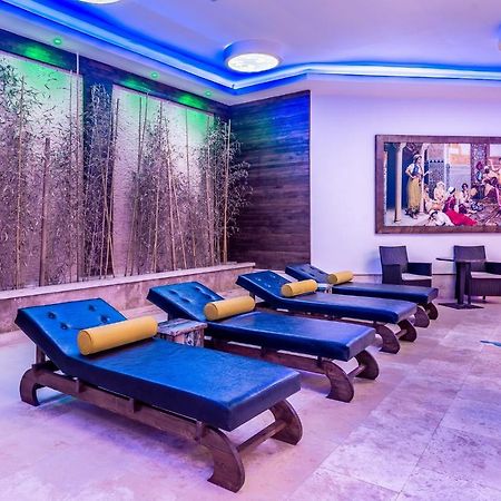 Vuni Palace Premium Hotel & Spa & Casino Beachfront Location ! Kyrenia  Ngoại thất bức ảnh