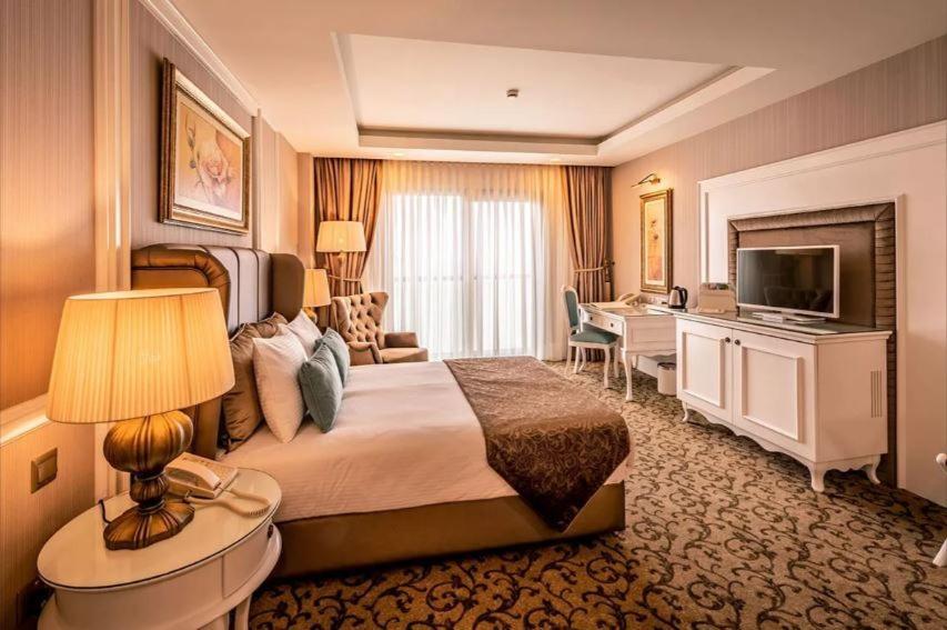 Vuni Palace Premium Hotel & Spa & Casino Beachfront Location ! Kyrenia  Ngoại thất bức ảnh
