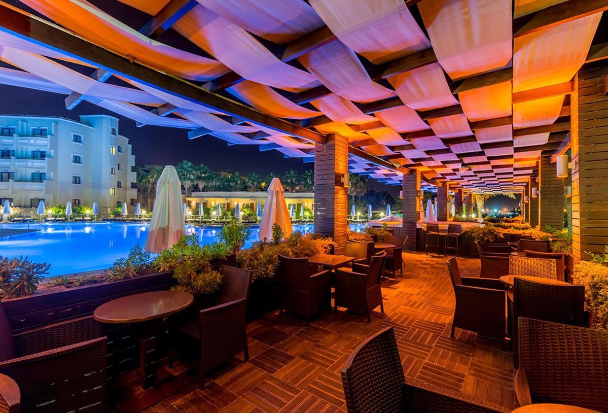 Vuni Palace Premium Hotel & Spa & Casino Beachfront Location ! Kyrenia  Ngoại thất bức ảnh