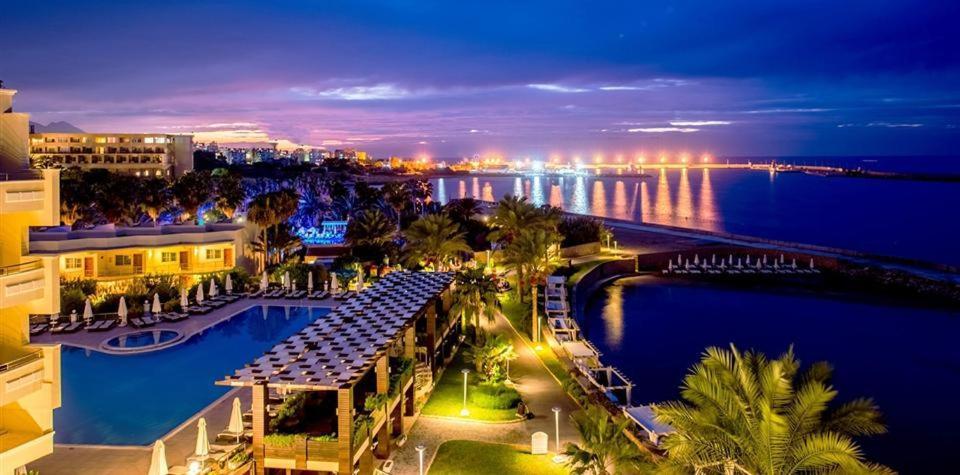 Vuni Palace Premium Hotel & Spa & Casino Beachfront Location ! Kyrenia  Ngoại thất bức ảnh