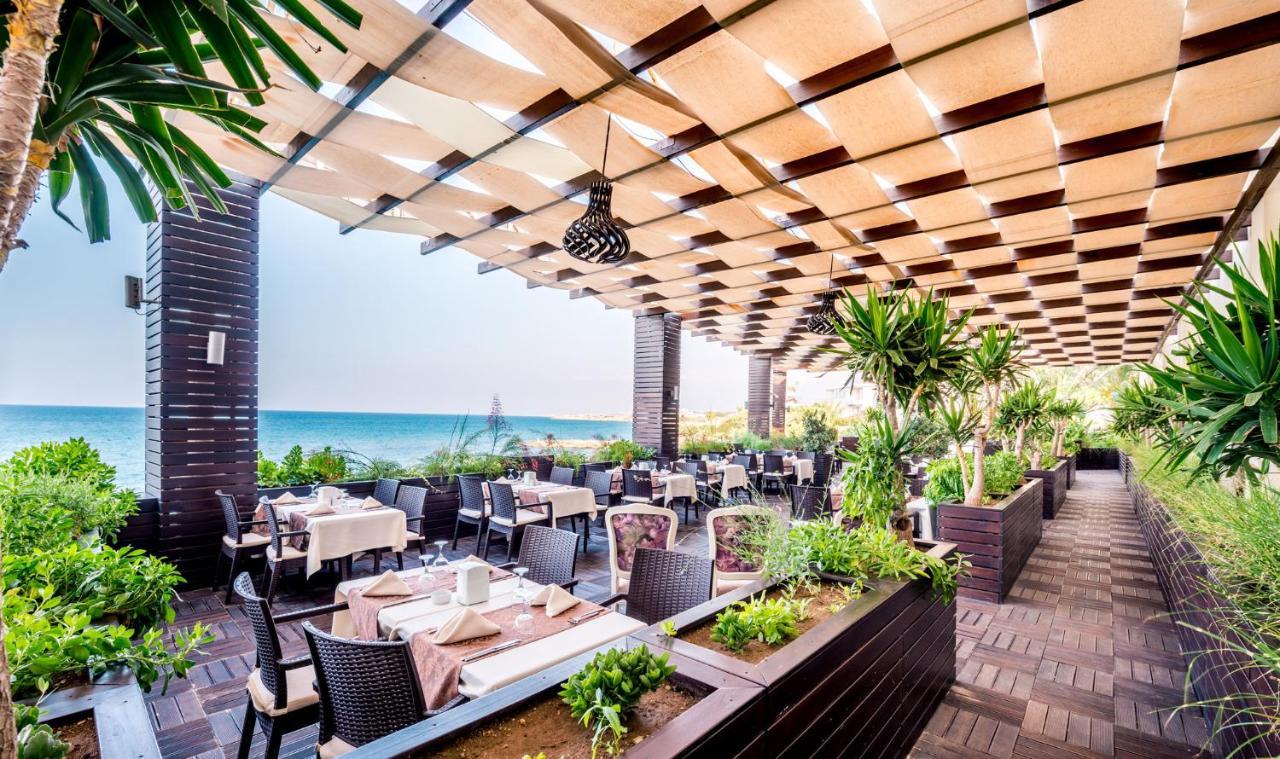 Vuni Palace Premium Hotel & Spa & Casino Beachfront Location ! Kyrenia  Ngoại thất bức ảnh
