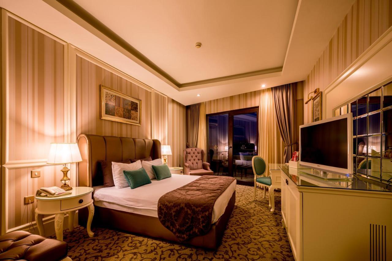 Vuni Palace Premium Hotel & Spa & Casino Beachfront Location ! Kyrenia  Ngoại thất bức ảnh